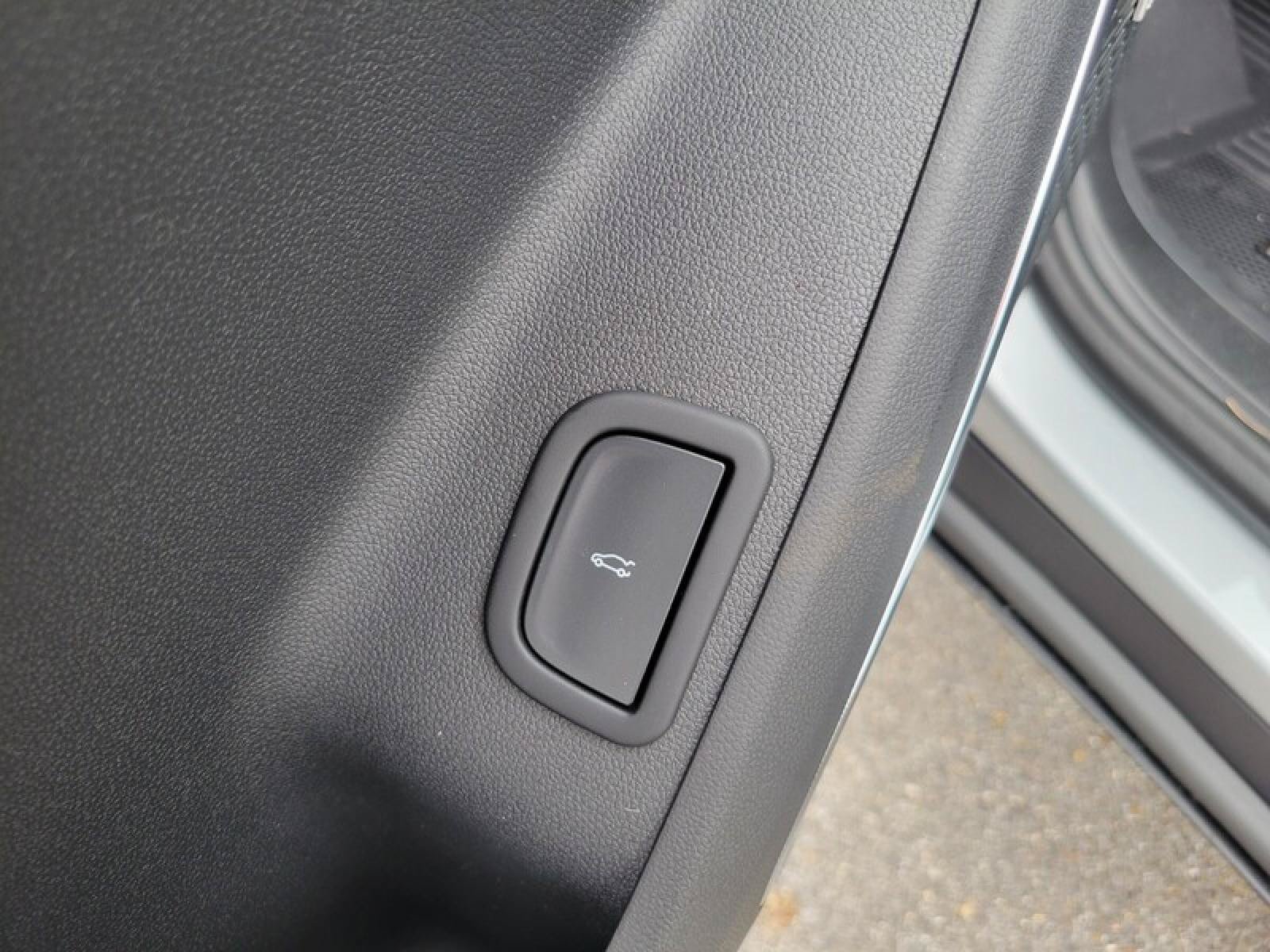 New 2026 GMC Acadia Elevation w/ Elevation Premium Package FWD image 25