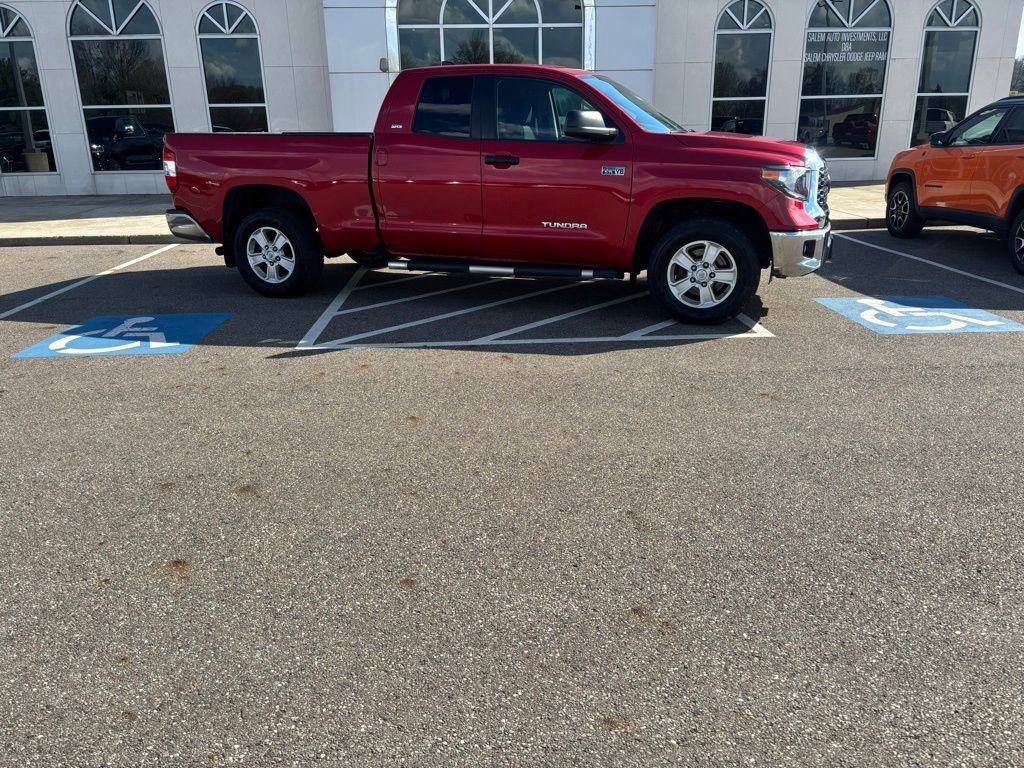 Used 2020 Toyota Tundra SR5 w/ SR5 Upgrade Package AWD/4WD image 3