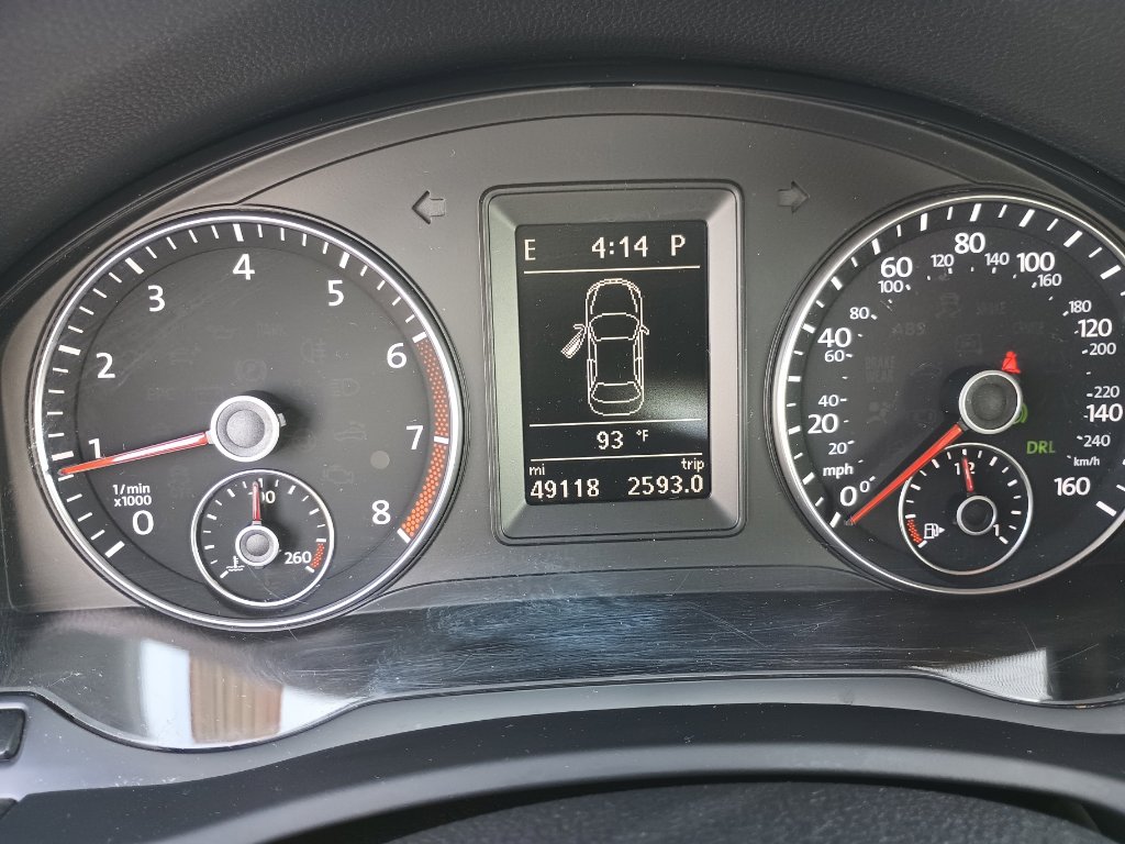 Used 2014 Volkswagen Eos Executive image 14