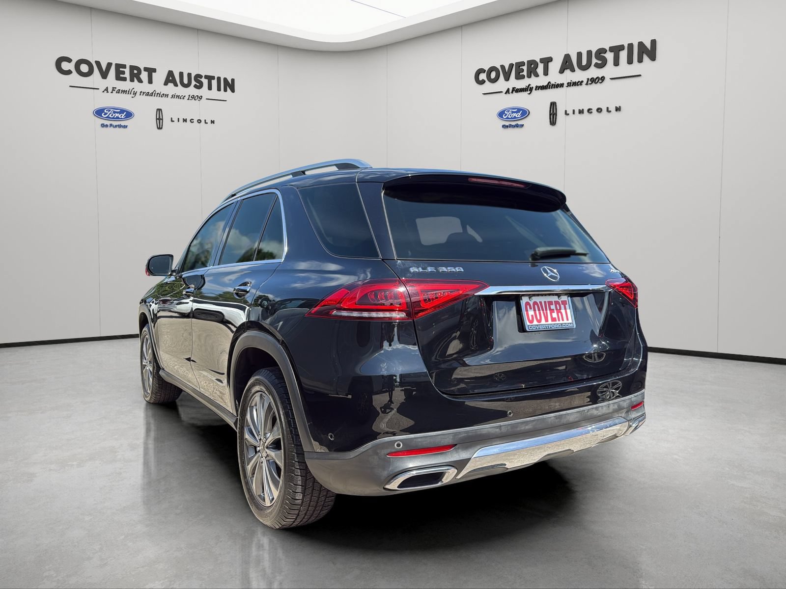 Used 2020 Mercedes-Benz GLE 350 4MATIC w/ Premium Package image 3