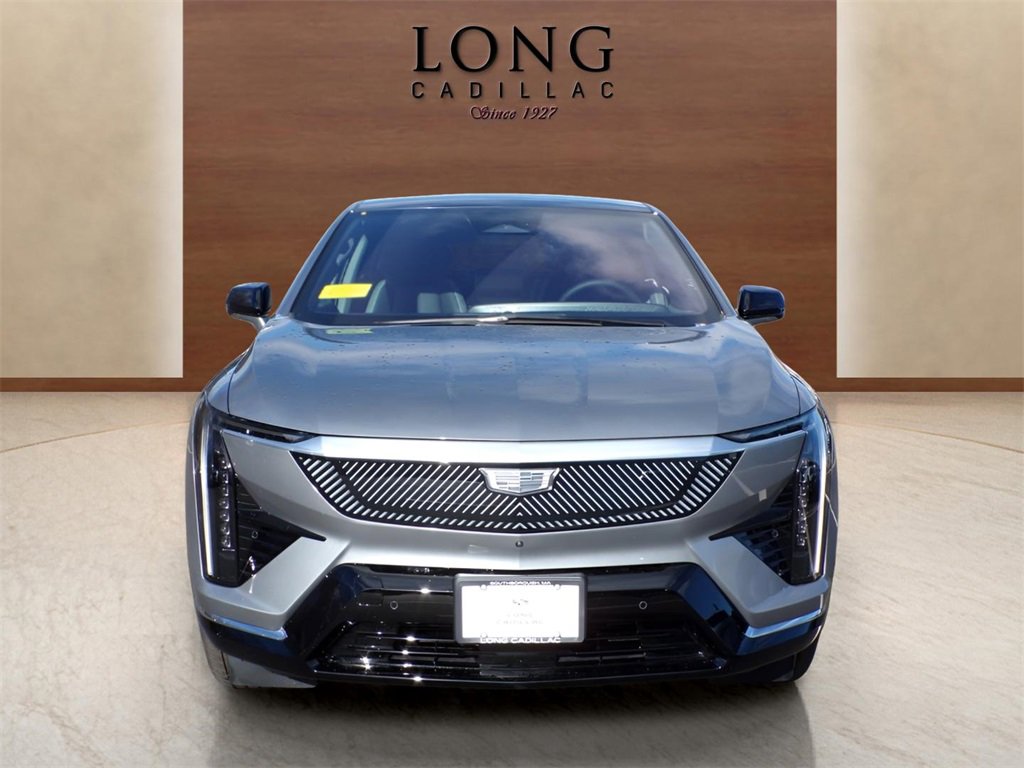 New 2026 Cadillac Optiq Luxury 1 image 2