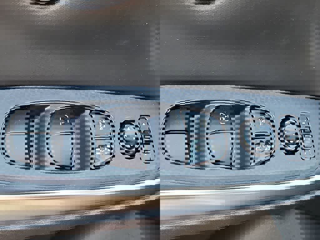 Used 2022 Nissan Sentra SR w/ Trunk Package image 25