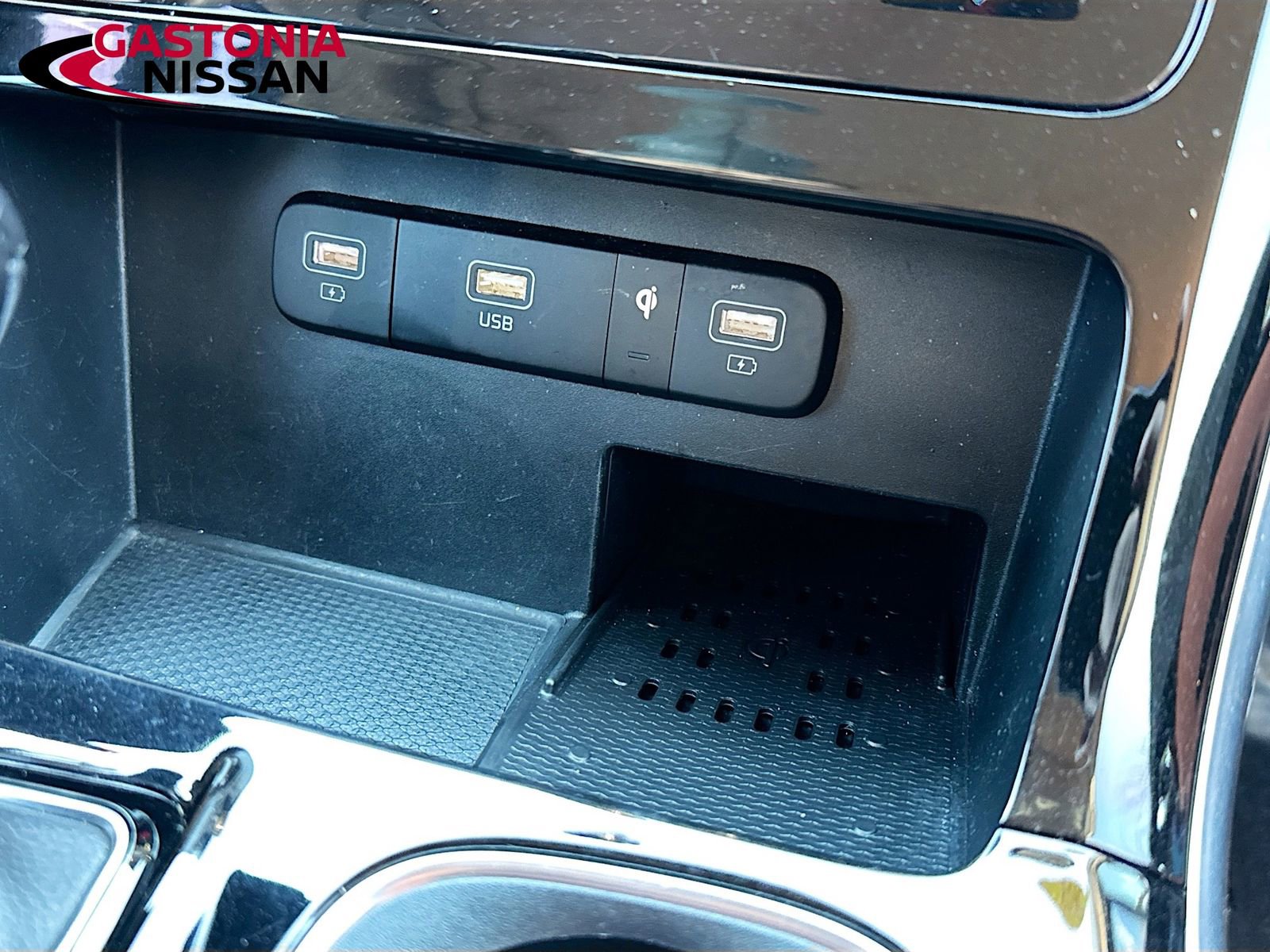 Used 2023 Kia Carnival SX image 27