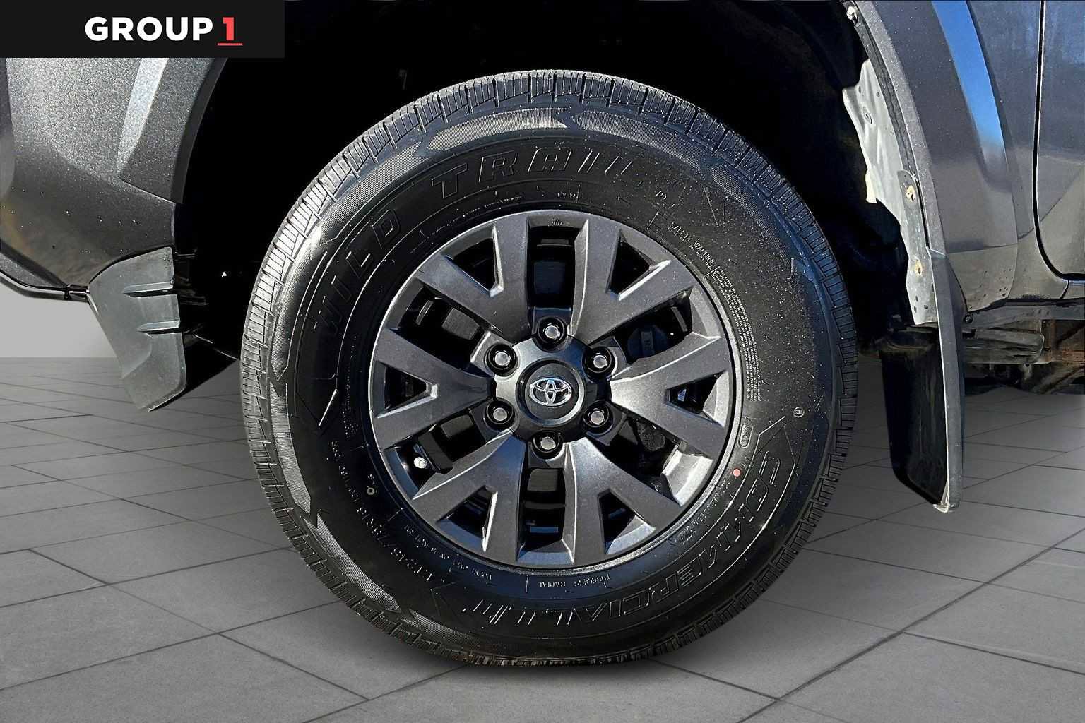 Certified 2023 Toyota Tacoma SR5 AWD/4WD image 11