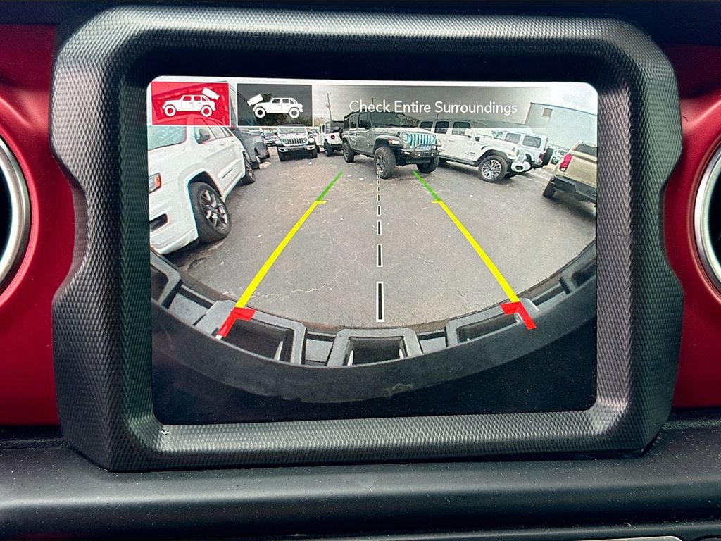 Used 2022 Jeep Wrangler Unlimited Rubicon w/ Steel Bumper Group image 15