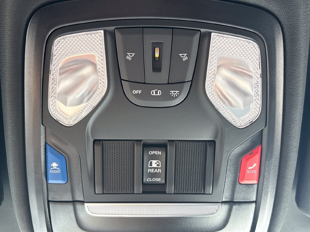 New 2026 RAM 3500 Big Horn AWD/4WD image 40