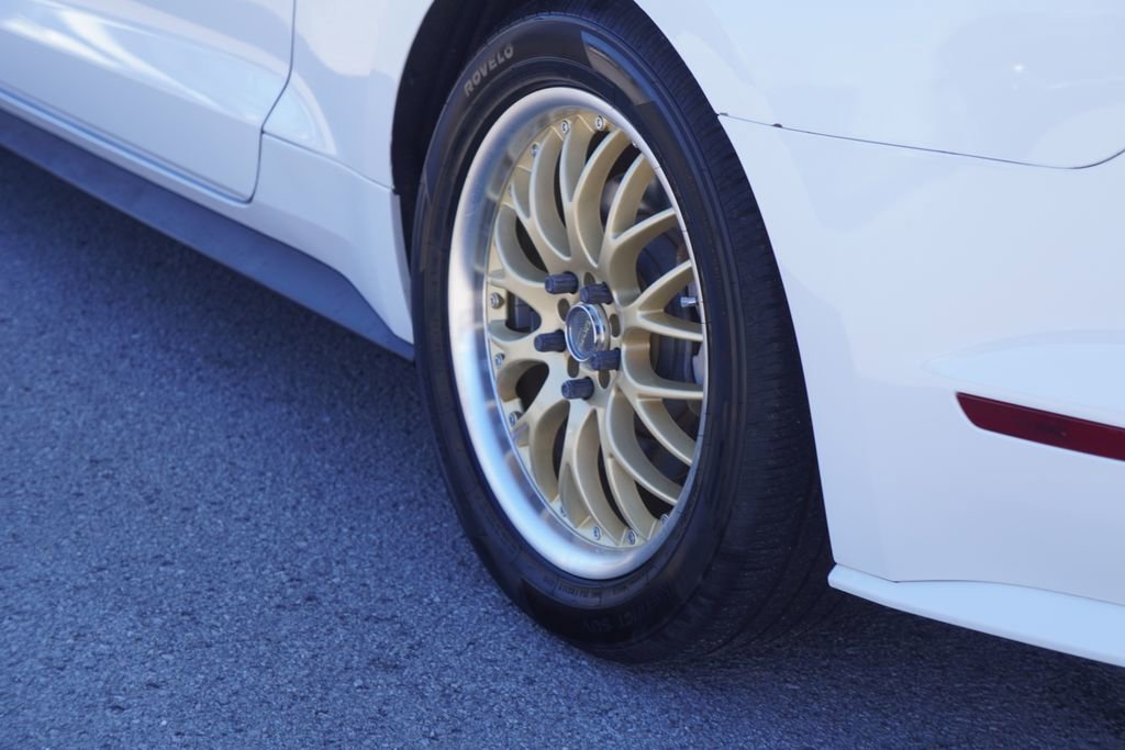 Used 2017 Ford Mustang EcoBoost image 10