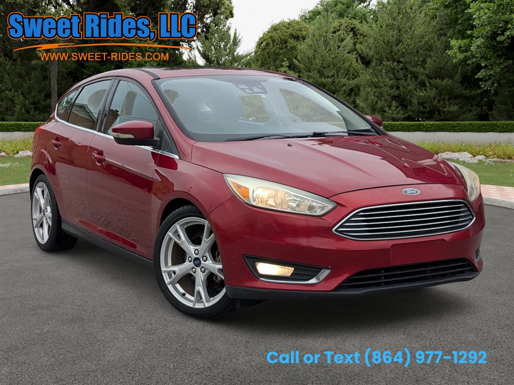 Used 2016 Ford Focus Titanium w/ Titanium Technology Package FWD image 1