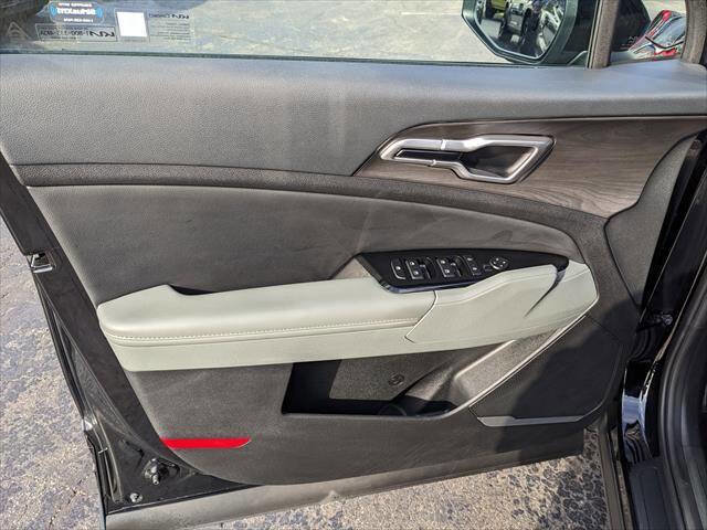 Used 2023 Kia Sportage X-Line w/ X-Line Premium Package image 11