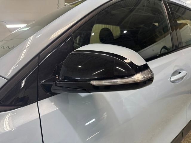 Used 2023 Chevrolet Bolt EUV LT image 9