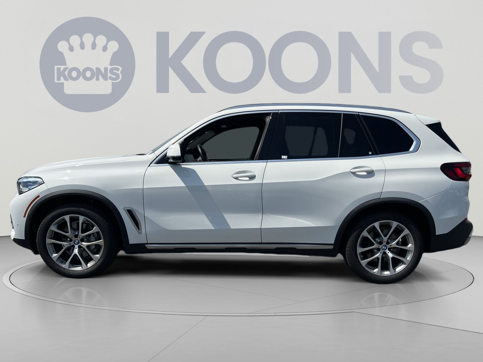 Used 2023 BMW X5 xDrive40i w/ Premium Package AWD/4WD image 2