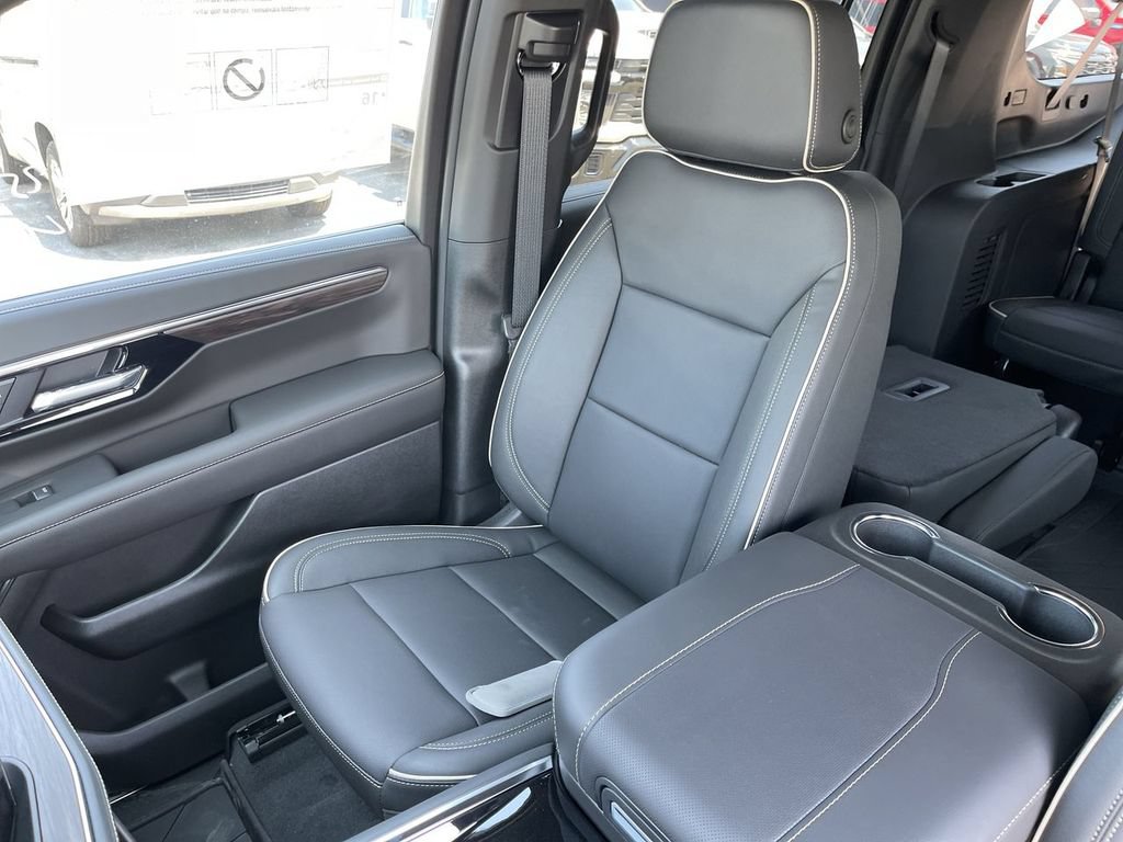 New 2026 Chevrolet Suburban Premier w/ Sun And Tow Package AWD/4WD image 26