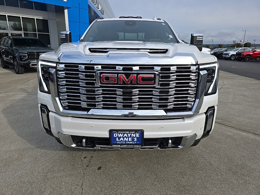Used 2025 GMC Sierra 3500 Denali w/ Denali Reserve Package image 9