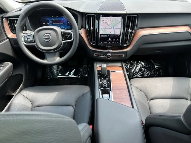 Certified 2023 Volvo XC60 B5 Plus w/ Climate Package AWD/4WD image 16