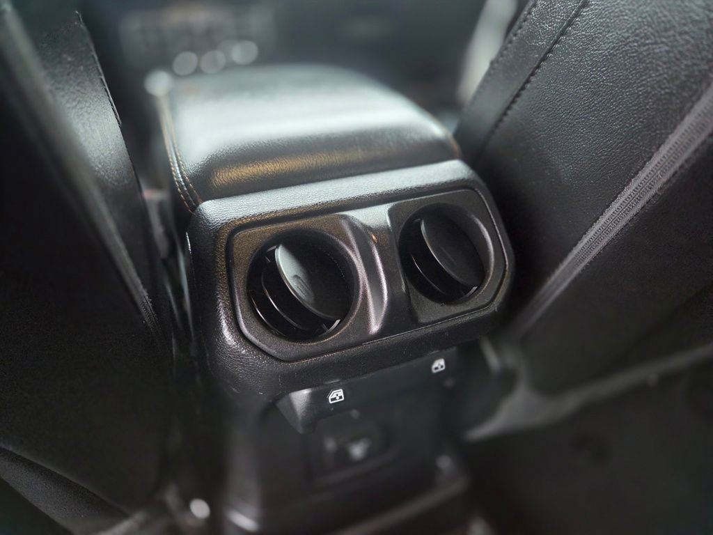 Used 2021 Jeep Wrangler Unlimited Sahara image 22