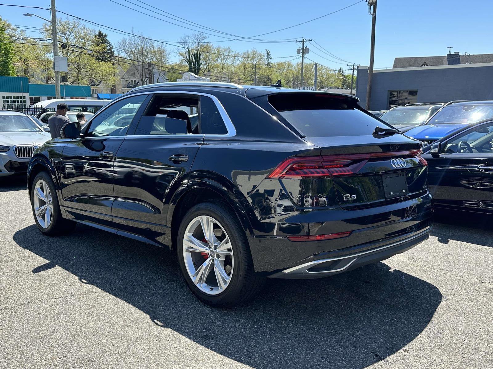 Used 2019 Audi Q8 Premium Plus w/ Premium Plus AWD/4WD image 4