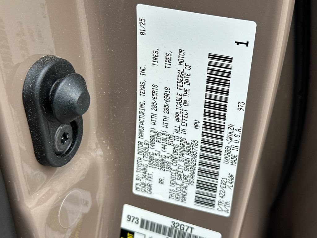 Used 2025 Toyota Sequoia TRD Pro AWD/4WD image 30