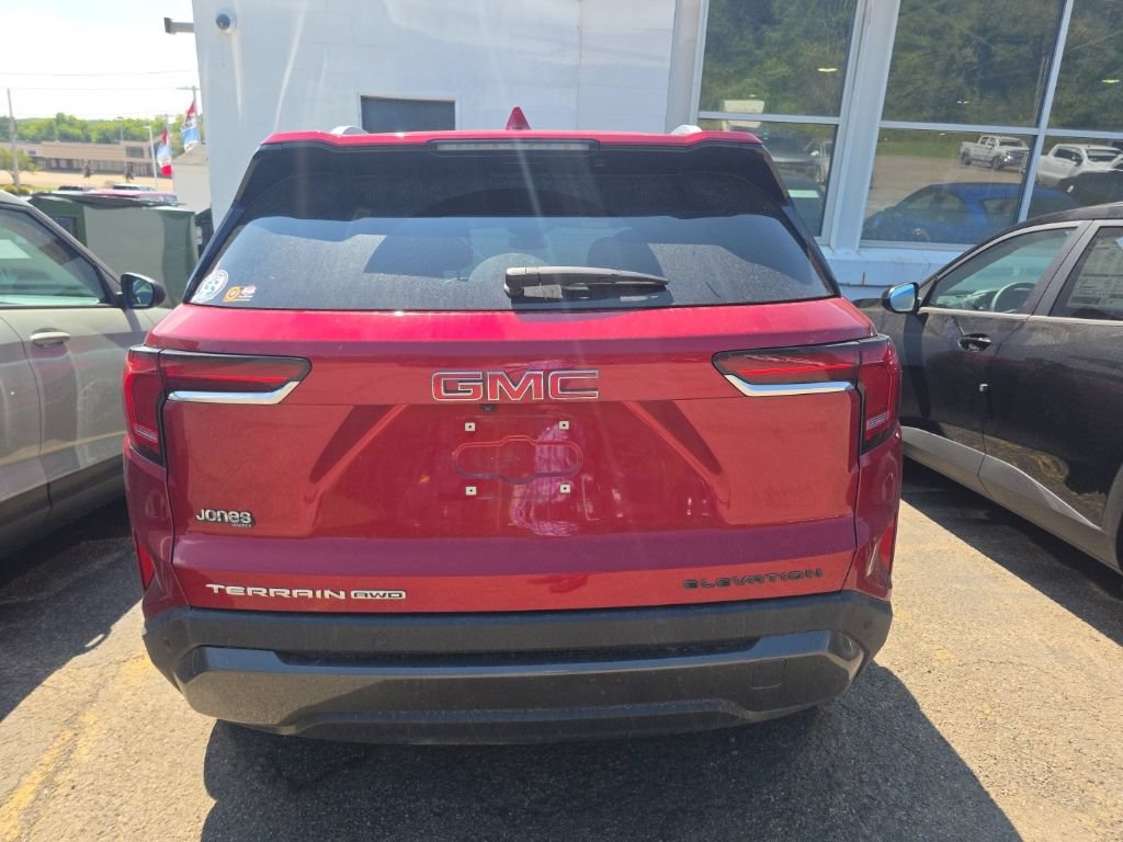 Used 2025 GMC Terrain Elevation w/ Elevation Premium Package AWD/4WD image 8