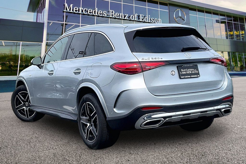 Certified 2025 Mercedes-Benz GLC 350e 4MATIC image 2