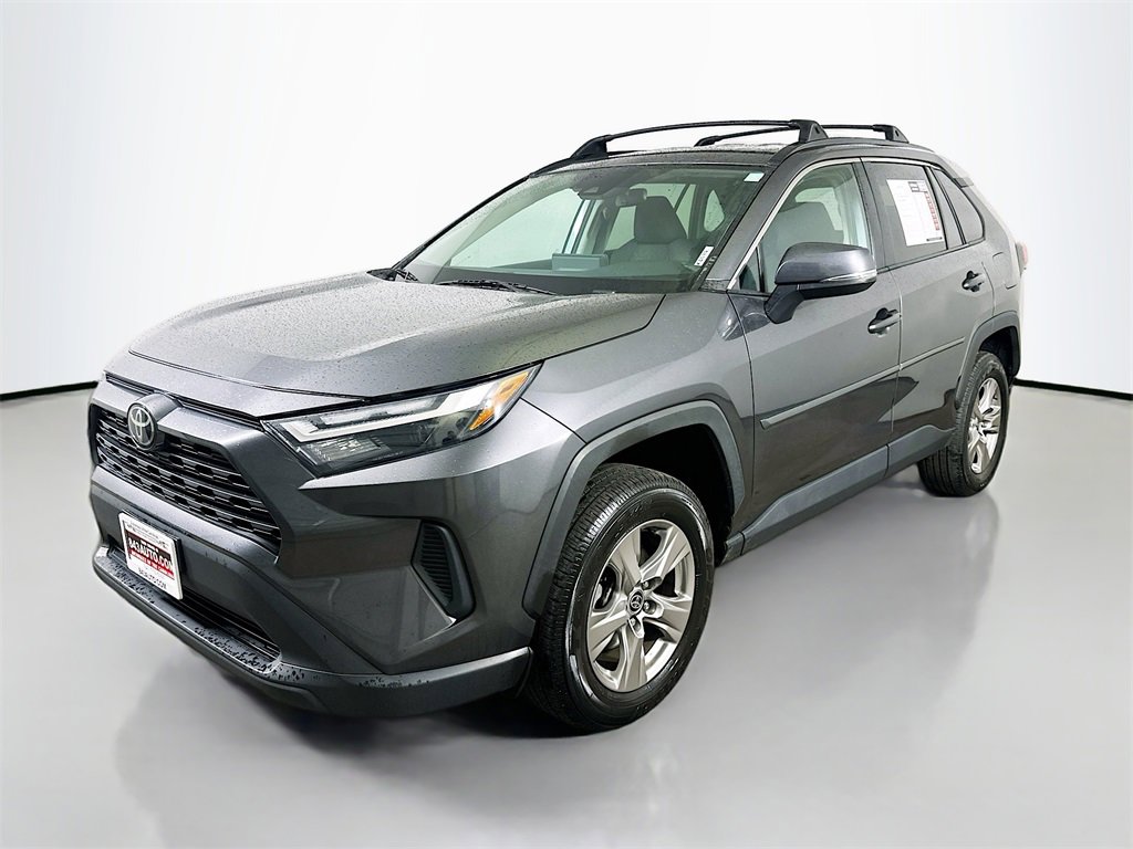 Used 2023 Toyota RAV4 XLE image 3