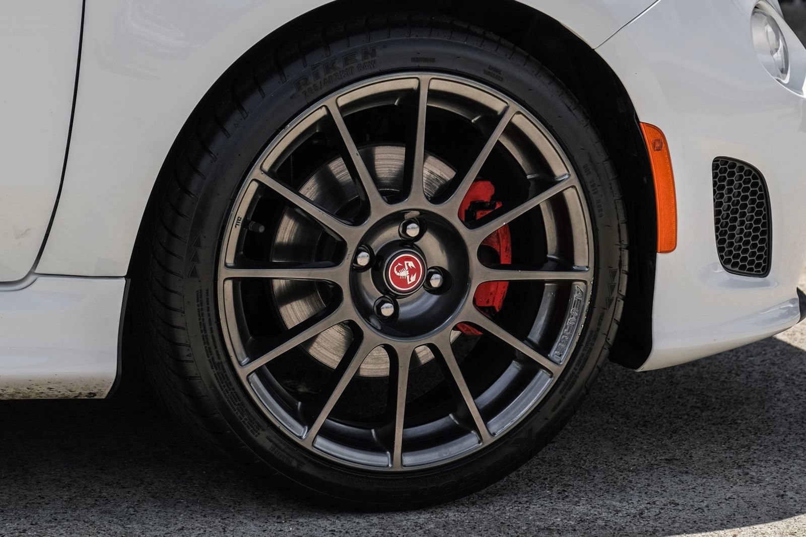 Used 2013 FIAT 500 Abarth w/ Comfort/Convenience Group FWD image 46