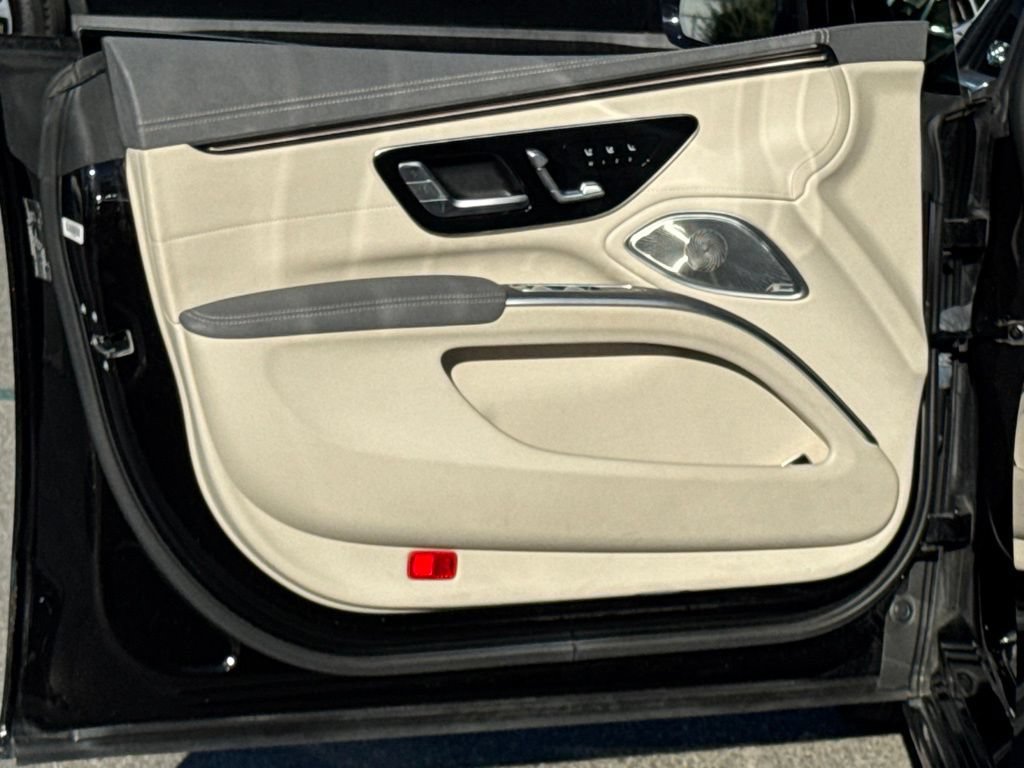 Certified 2022 Mercedes-Benz EQS 450+ Sedan image 20
