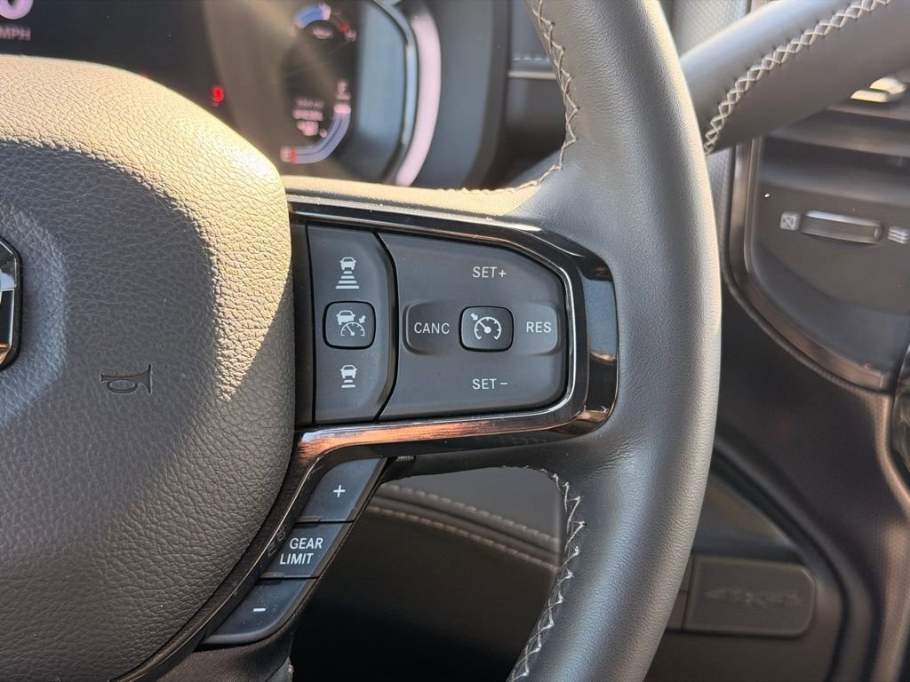 Used 2024 RAM 2500 Limited AWD/4WD image 31