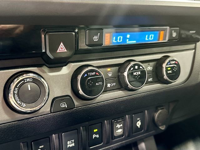 Used 2016 Toyota Tacoma TRD Sport AWD/4WD image 18
