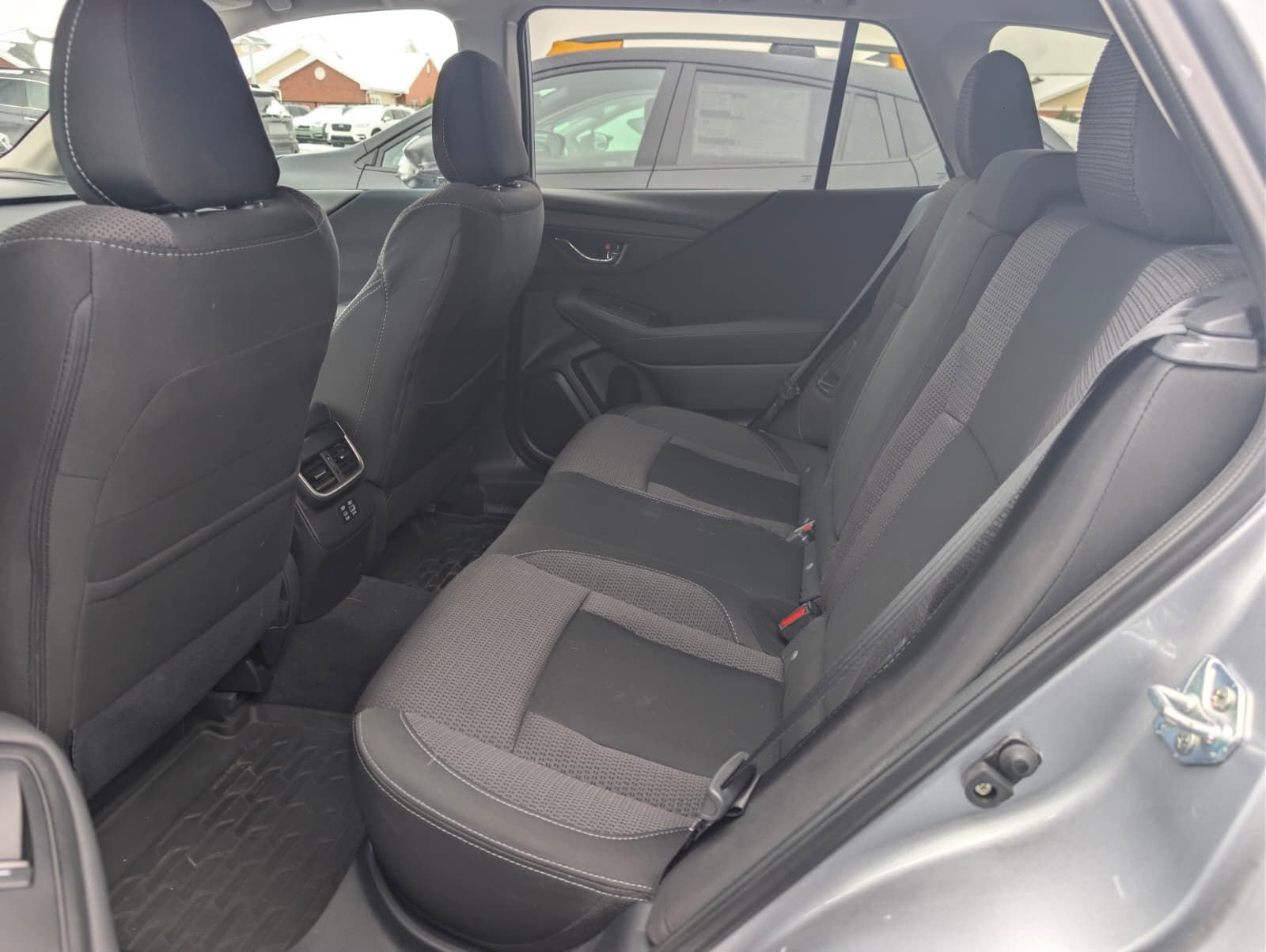 Used 2025 Subaru Outback Premium w/ Popular Package #1A image 13