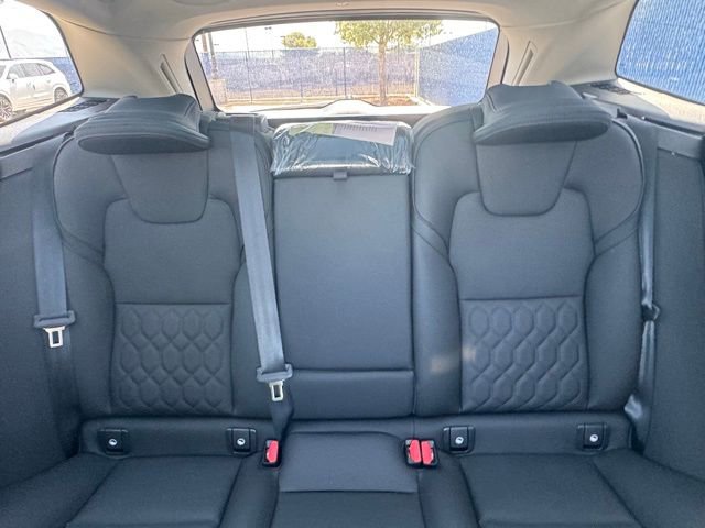 New 2026 Volvo XC60 B5 Plus w/ Climate Package image 20