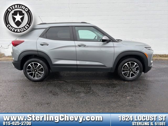 Used 2025 Chevrolet TrailBlazer LT AWD/4WD image 6