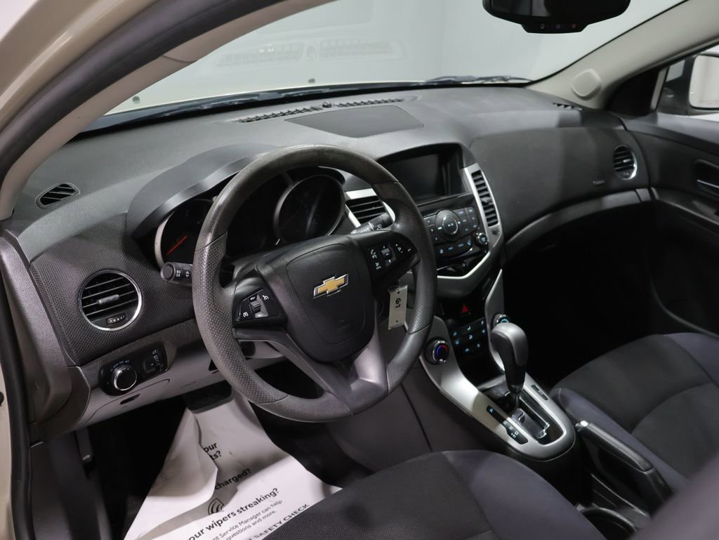Used 2016 Chevrolet Cruze Eco image 15
