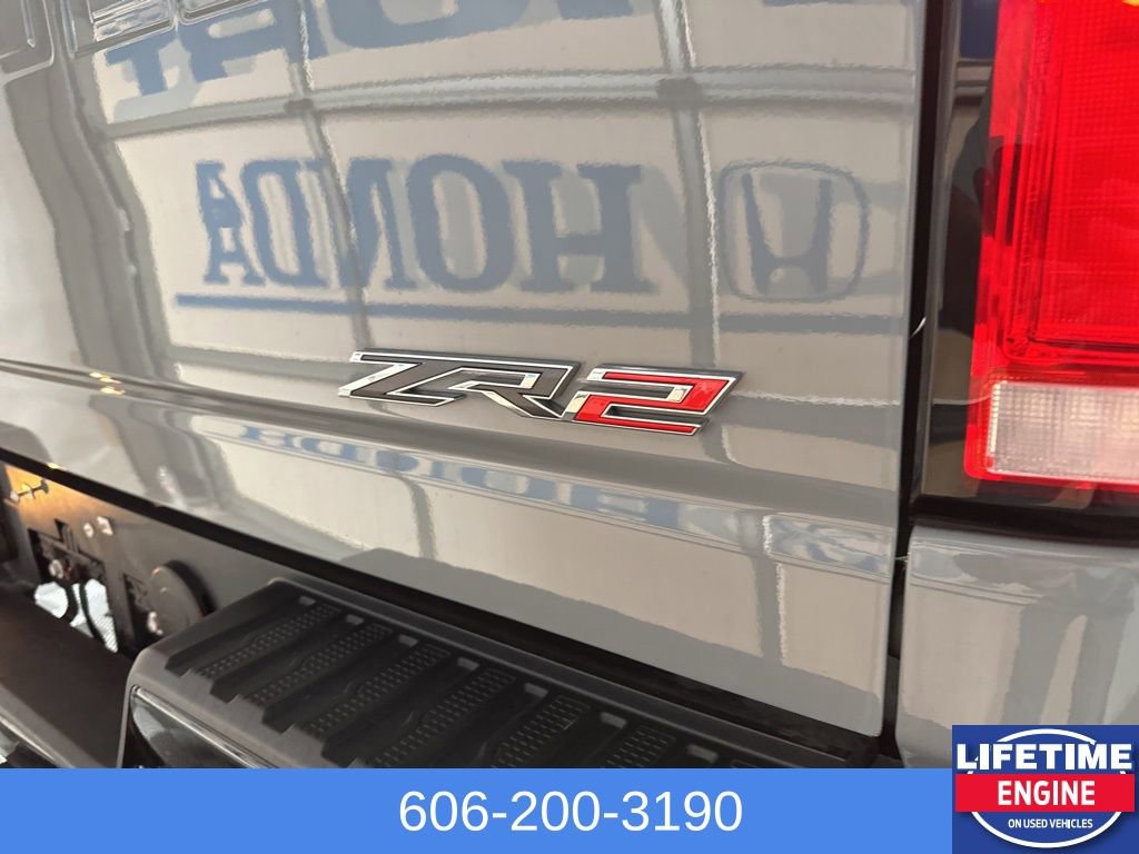 Used 2024 Chevrolet Silverado 2500 ZR2 w/ Technology Package image 3