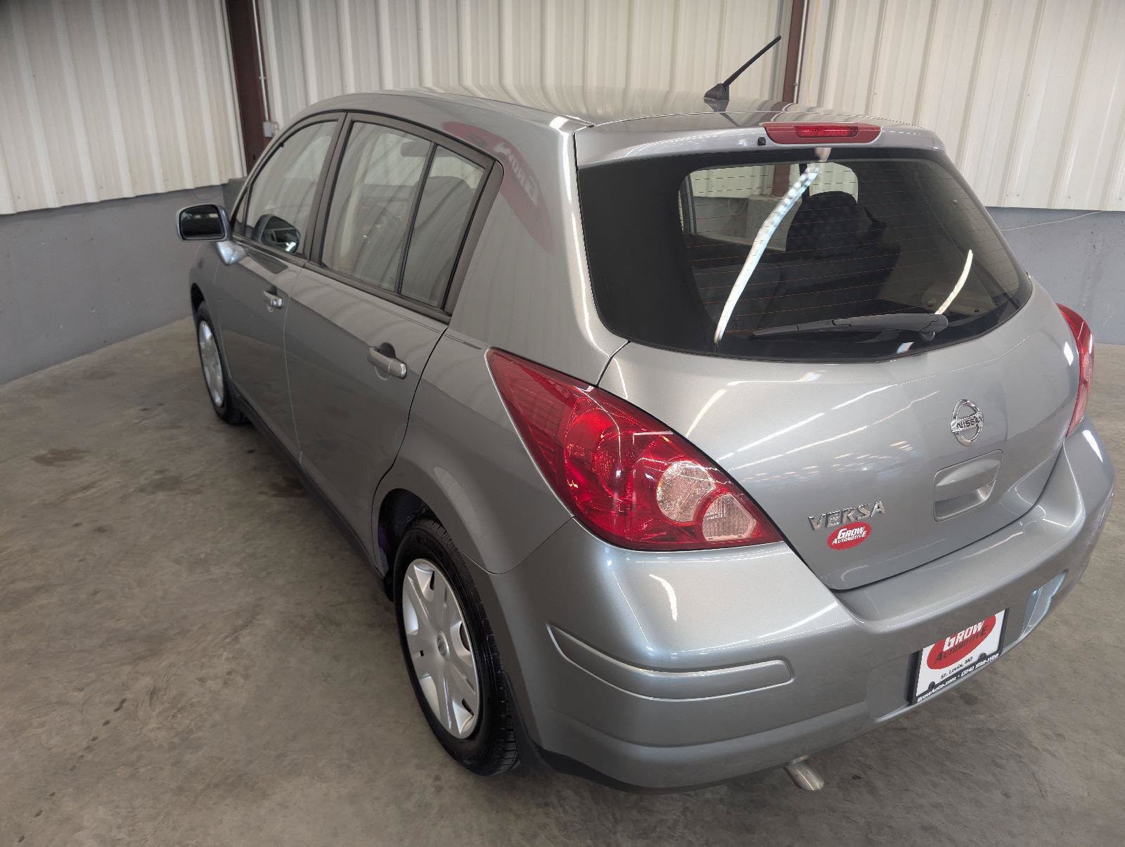 Used 2011 Nissan Versa 1.8 S w/ Plus Pkg FWD image 15