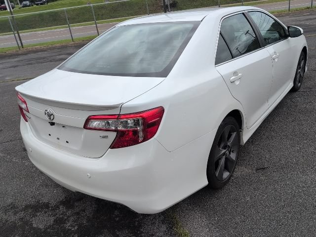 Used 2012 Toyota Camry SE FWD image 8