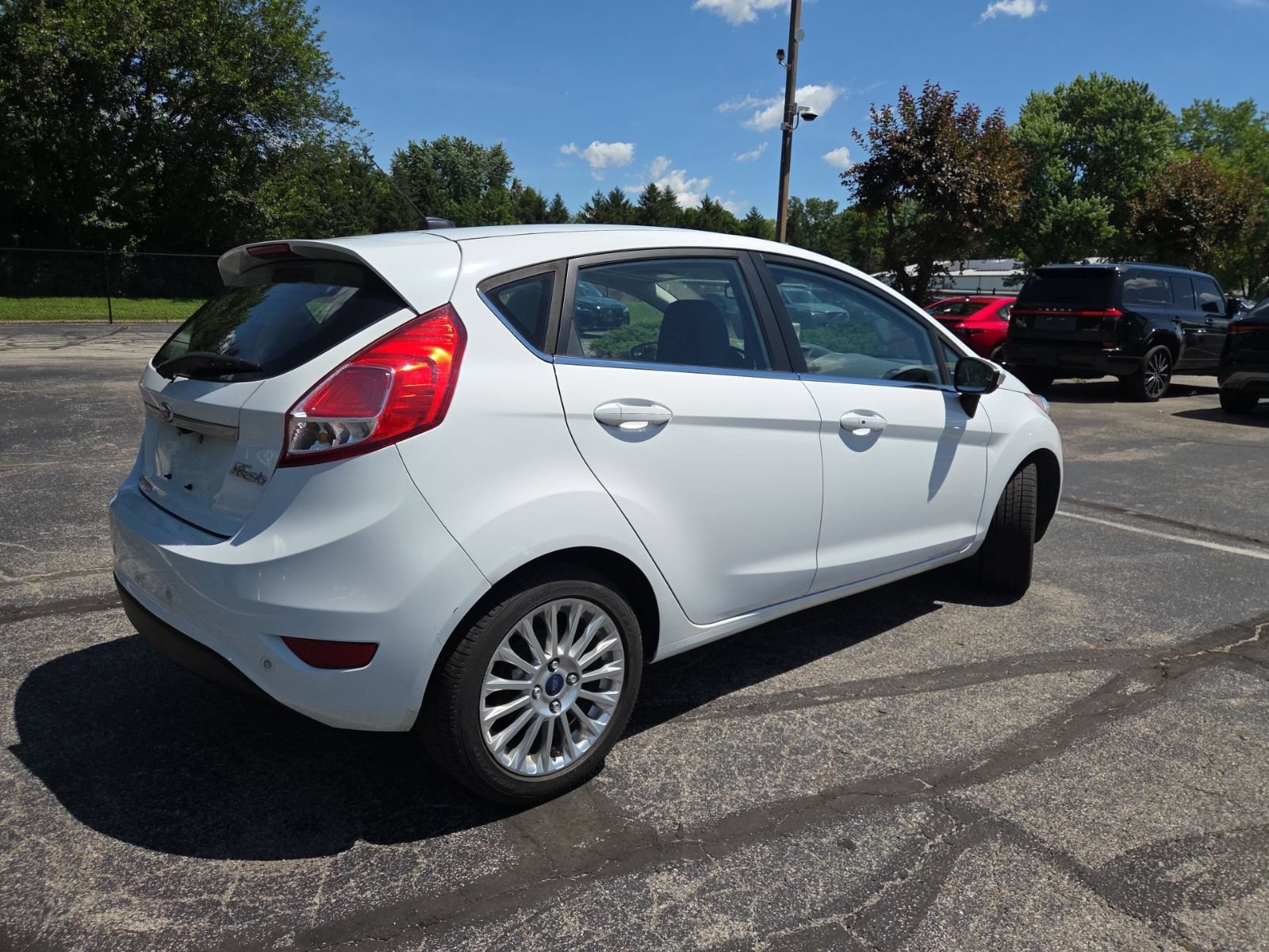 Used 2014 Ford Fiesta Titanium FWD image 7