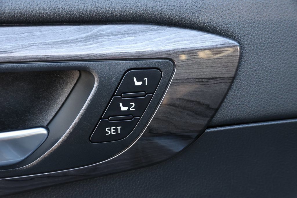 Used 2021 Toyota Highlander Platinum image 23