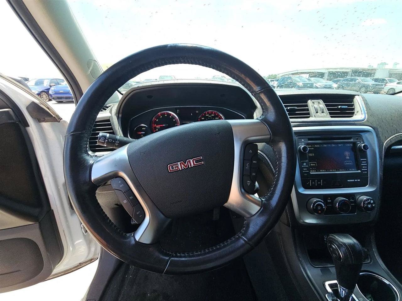 Used 2016 GMC Acadia SLE FWD image 16