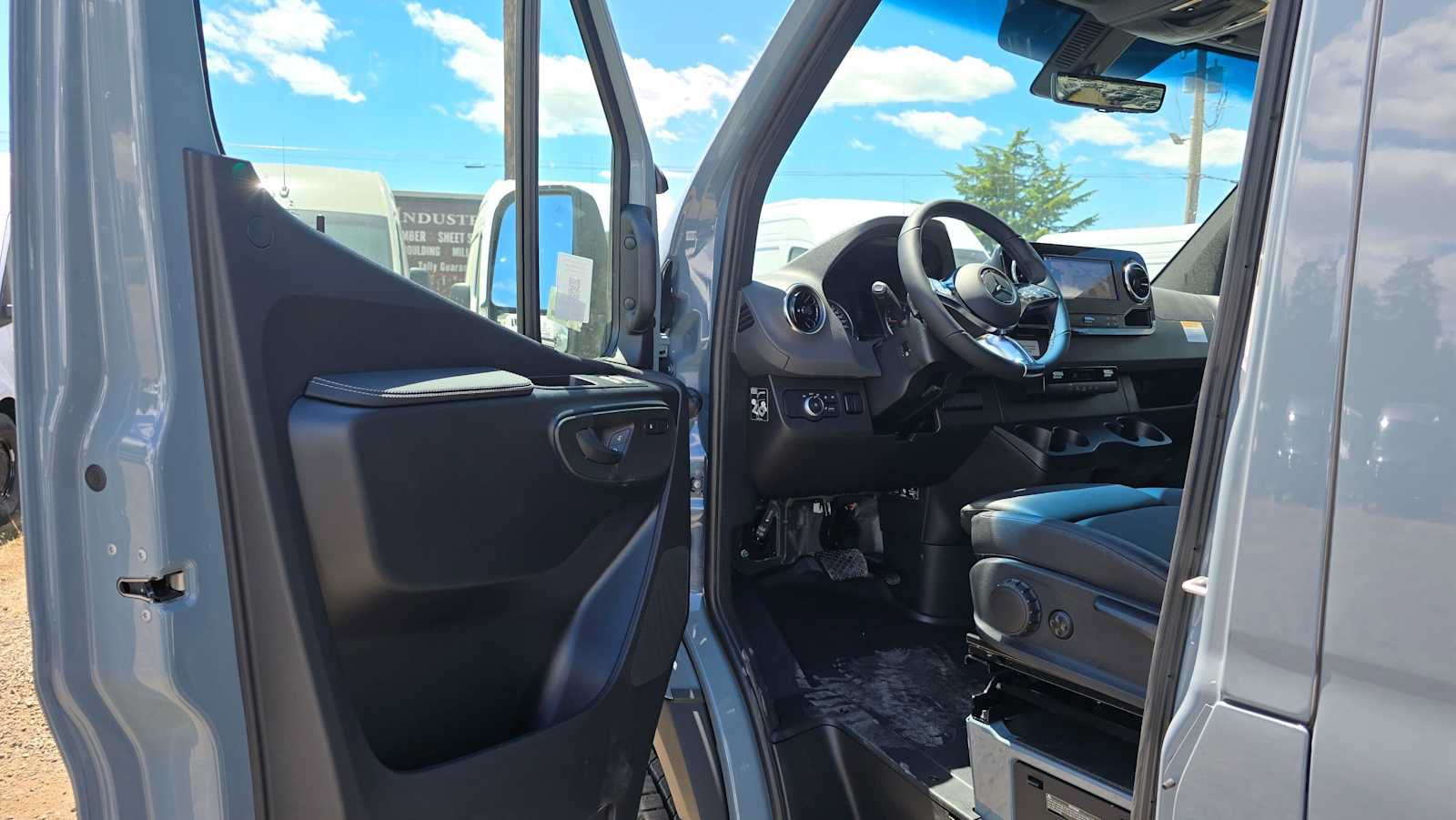 New 2026 Mercedes-Benz Sprinter 2500 image 22