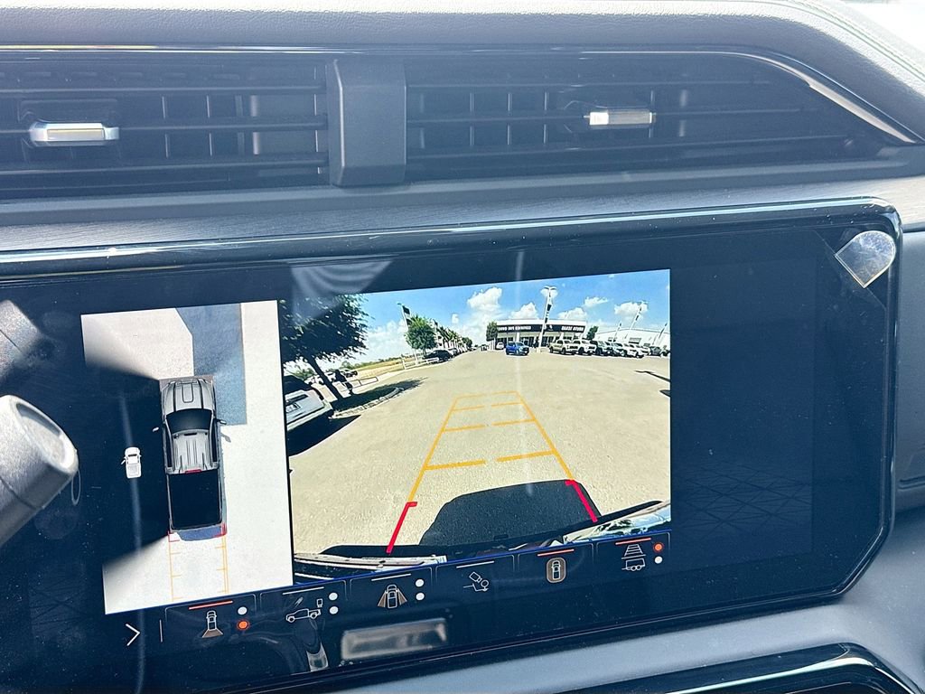 Used 2025 GMC Sierra 2500 AT4X image 18