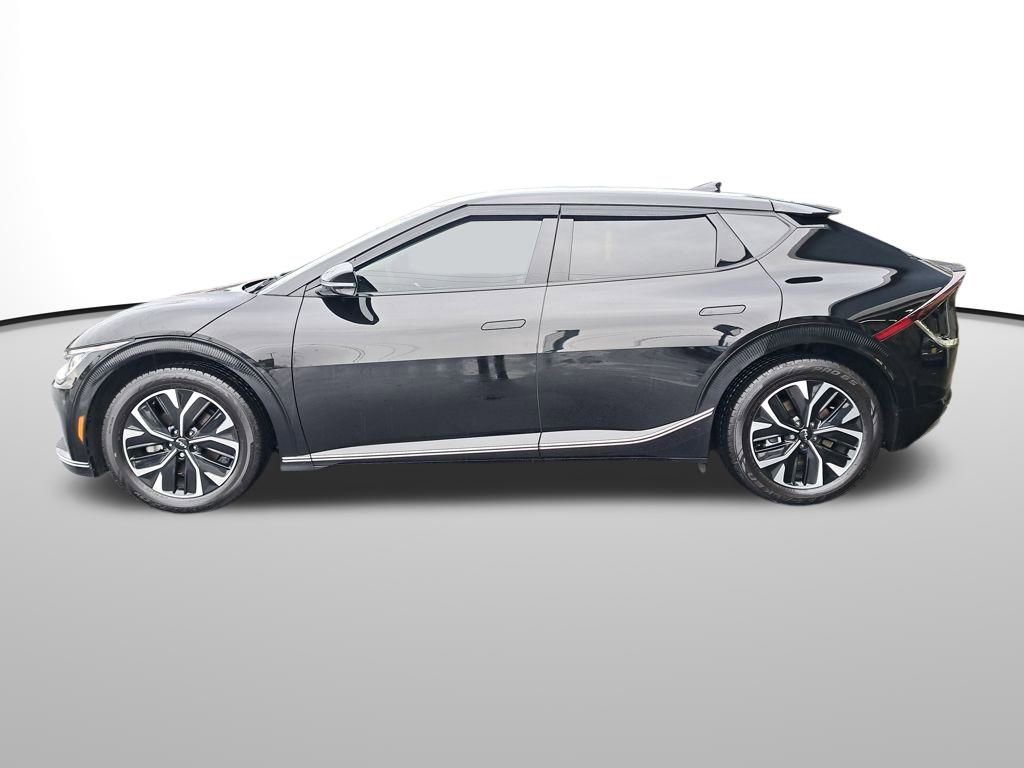 Used 2022 Kia EV6 Wind image 2