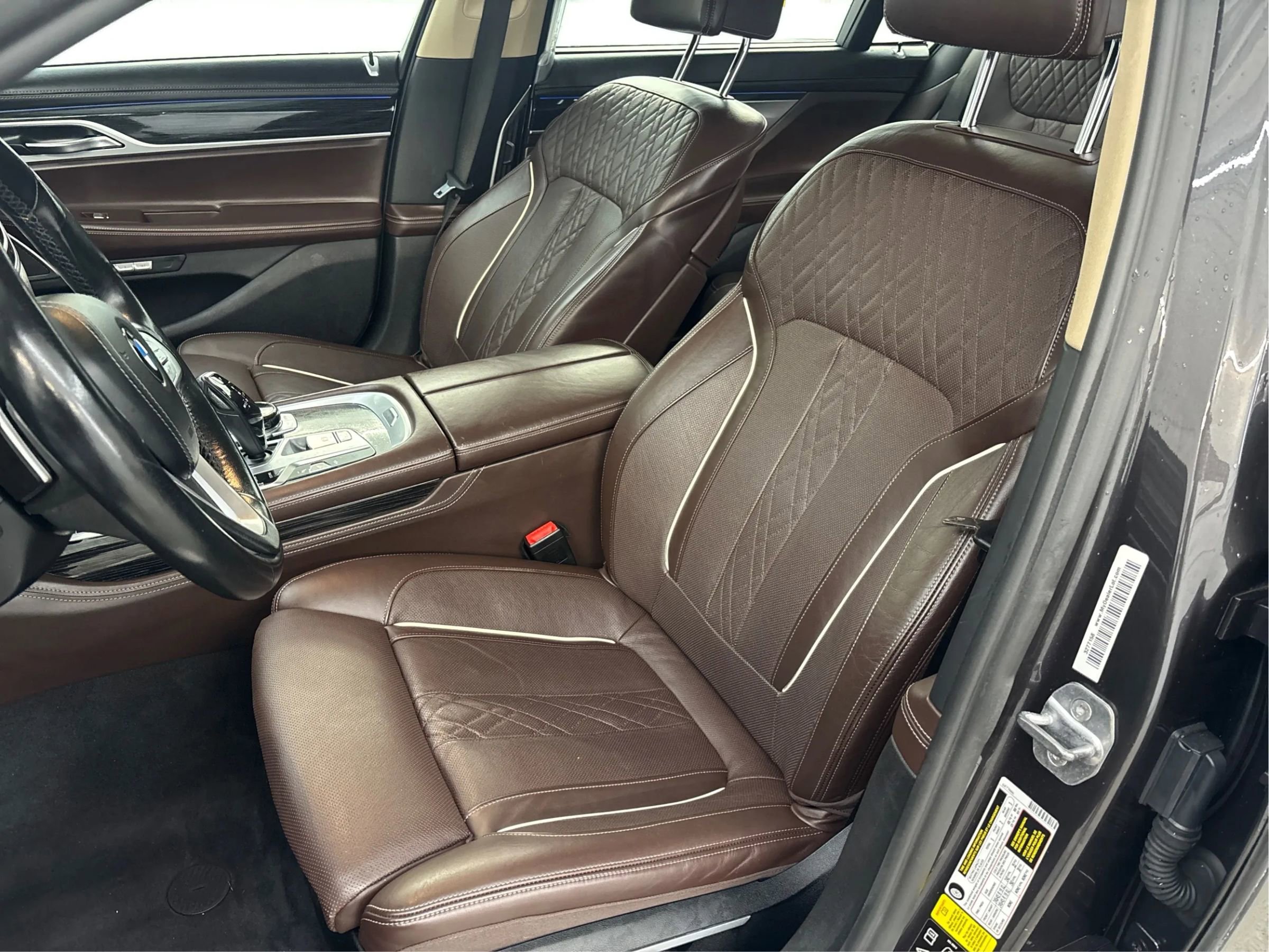 Used 2017 BMW 750i xDrive image 13