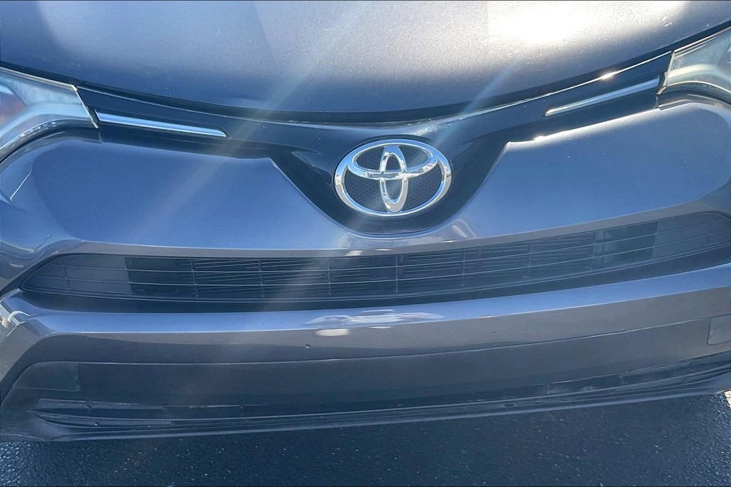 Used 2016 Toyota RAV4 LE AWD/4WD image 33