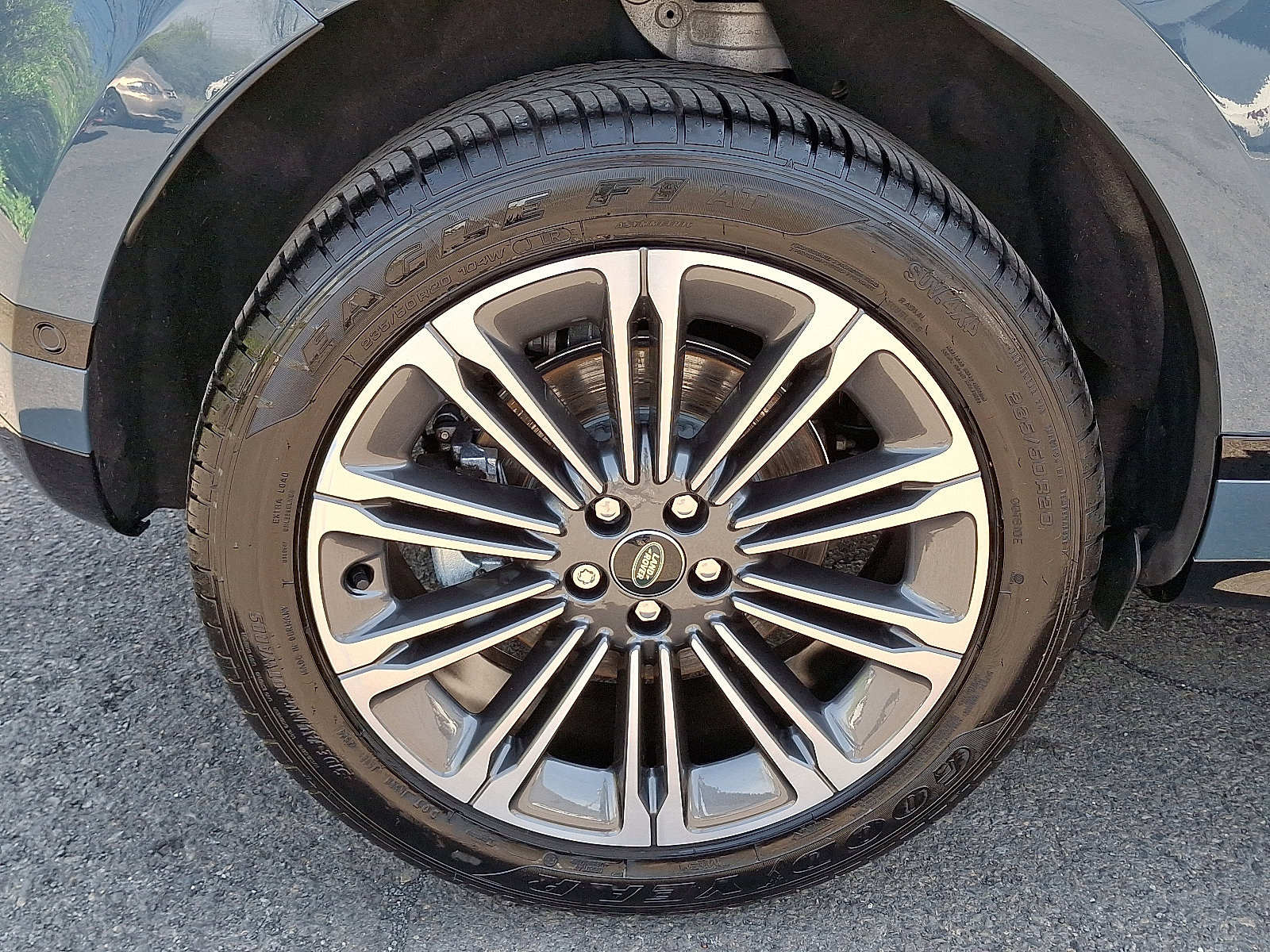 Certified 2025 Land Rover Range Rover Evoque Dynamic SE image 11