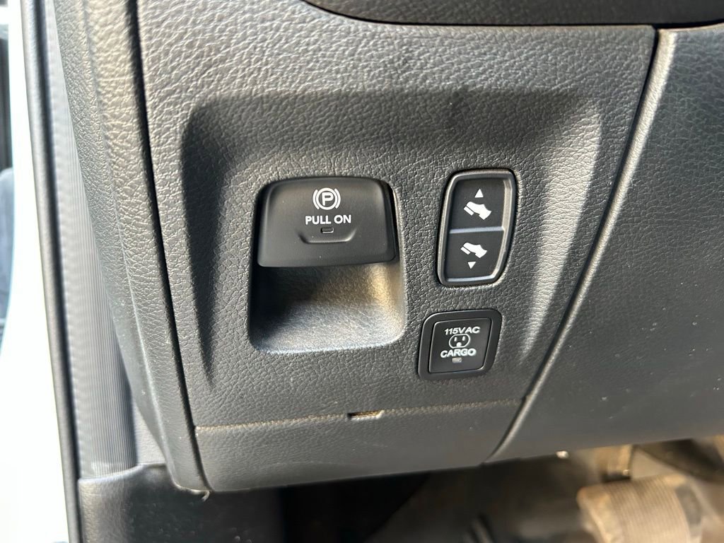 Used 2024 RAM 1500 Laramie image 20