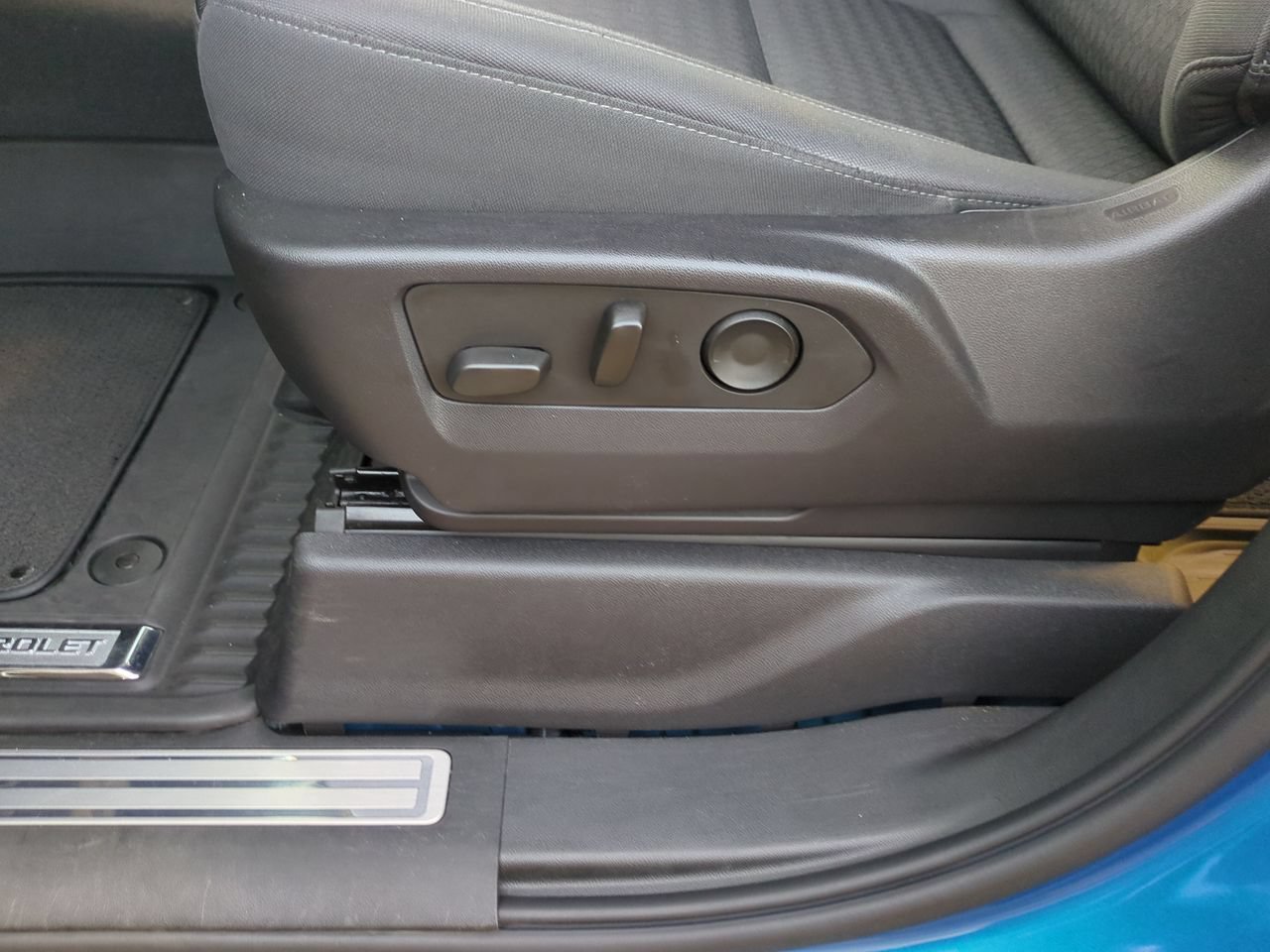 Used 2022 Chevrolet Silverado 1500 LT w/ Protection Package AWD/4WD image 34