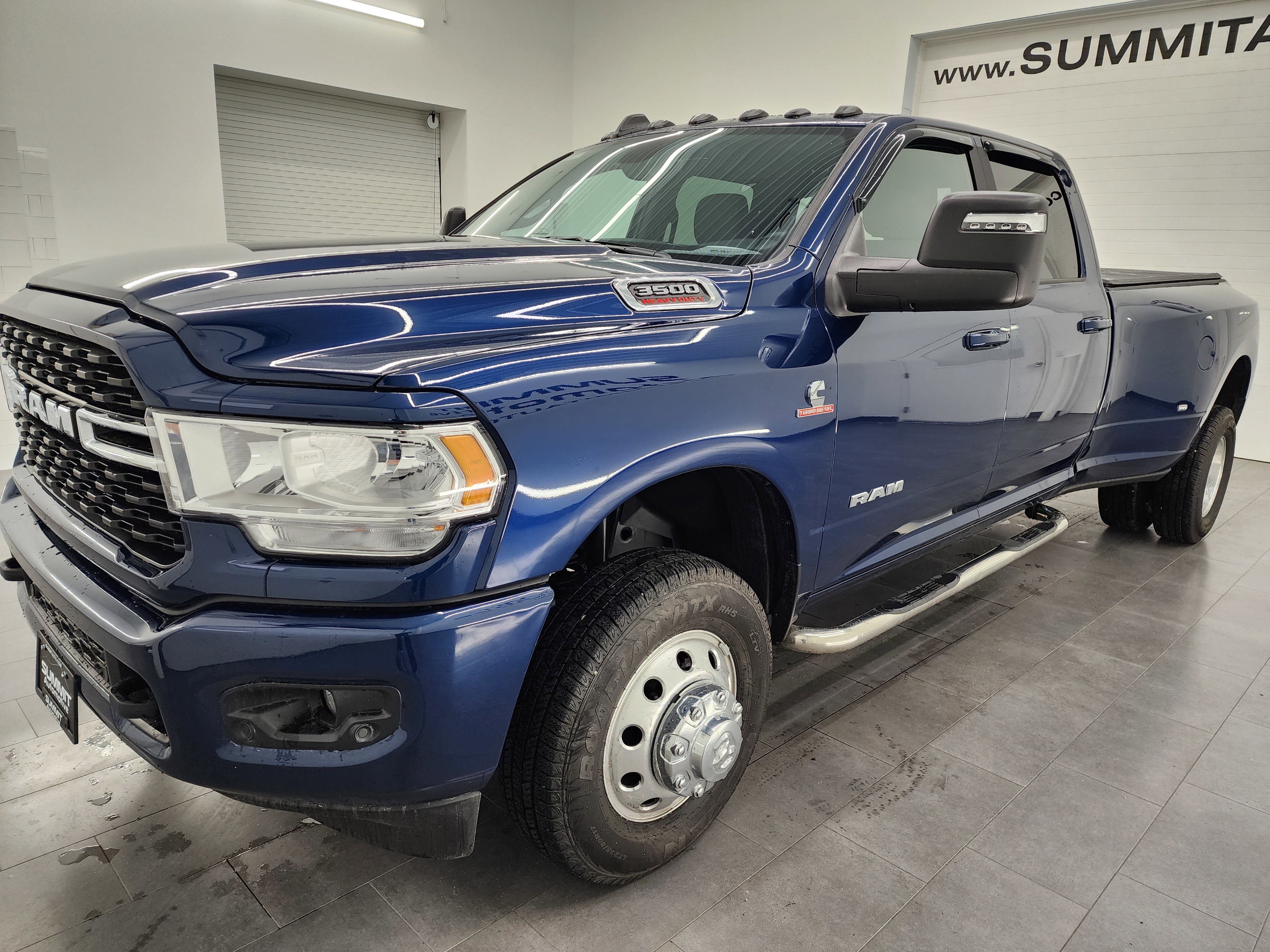Used 2024 RAM 3500 Big Horn w/ Sport Appearance Package image 7