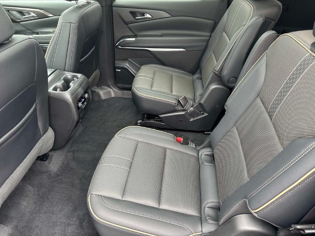 Used 2025 Chevrolet Traverse High Country AWD/4WD image 15