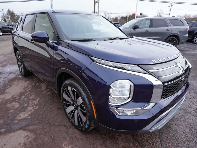 New 2026 Mitsubishi Outlander SE FWD image 3