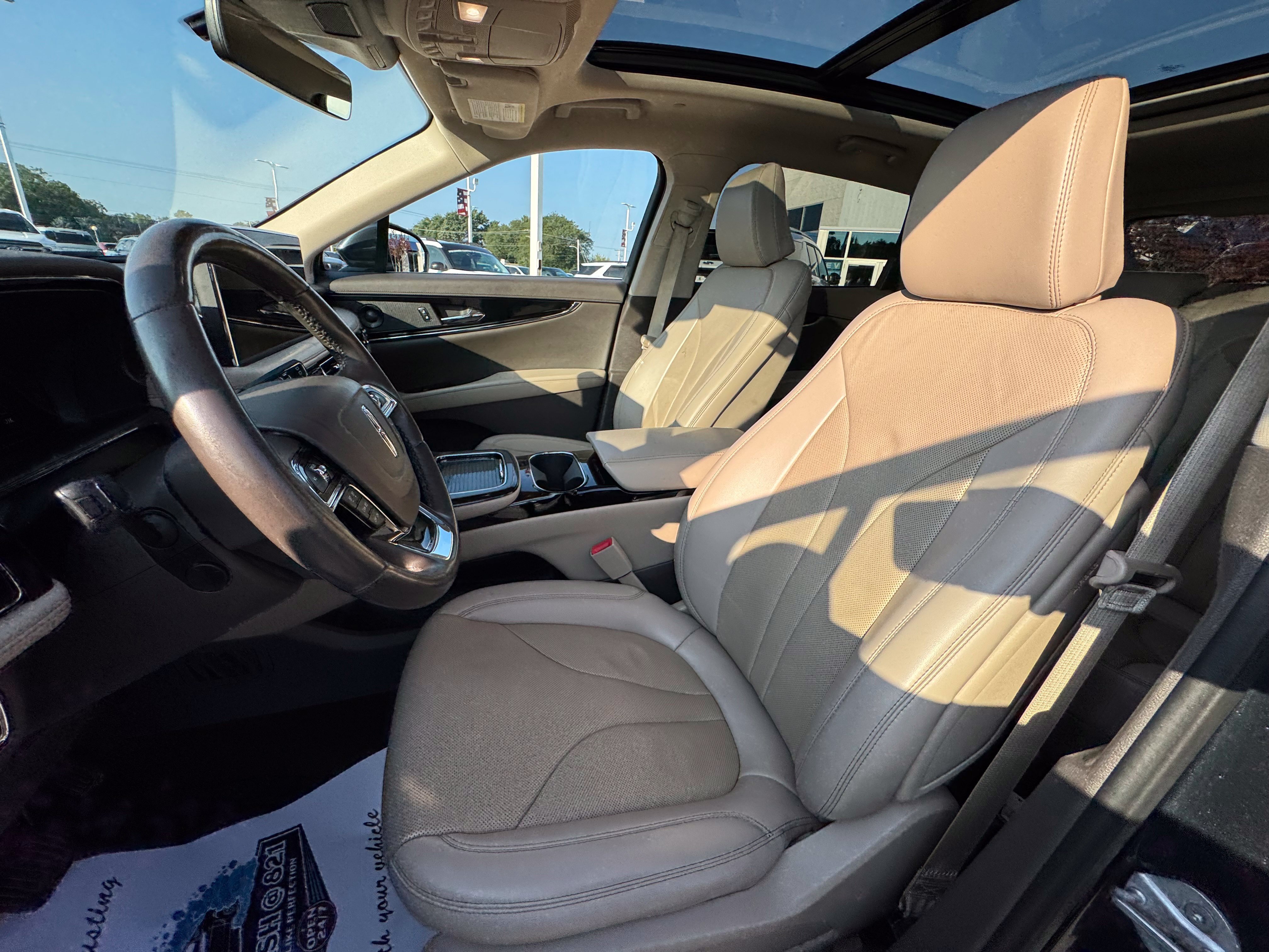 Used 2022 Lincoln Nautilus Reserve w/ Luxury Package AWD/4WD image 24